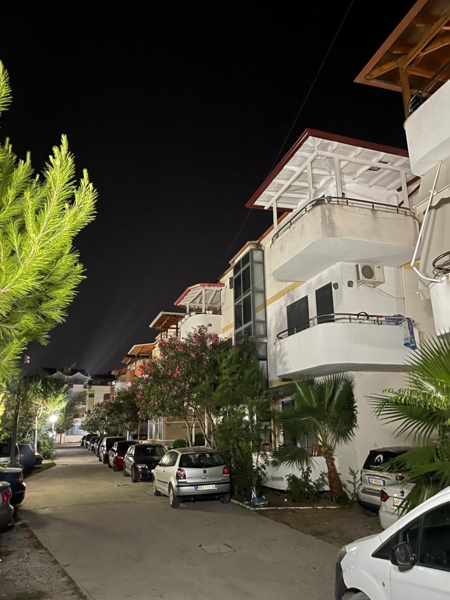 Gazi'S Apartament For Rent Golem  Extérieur photo