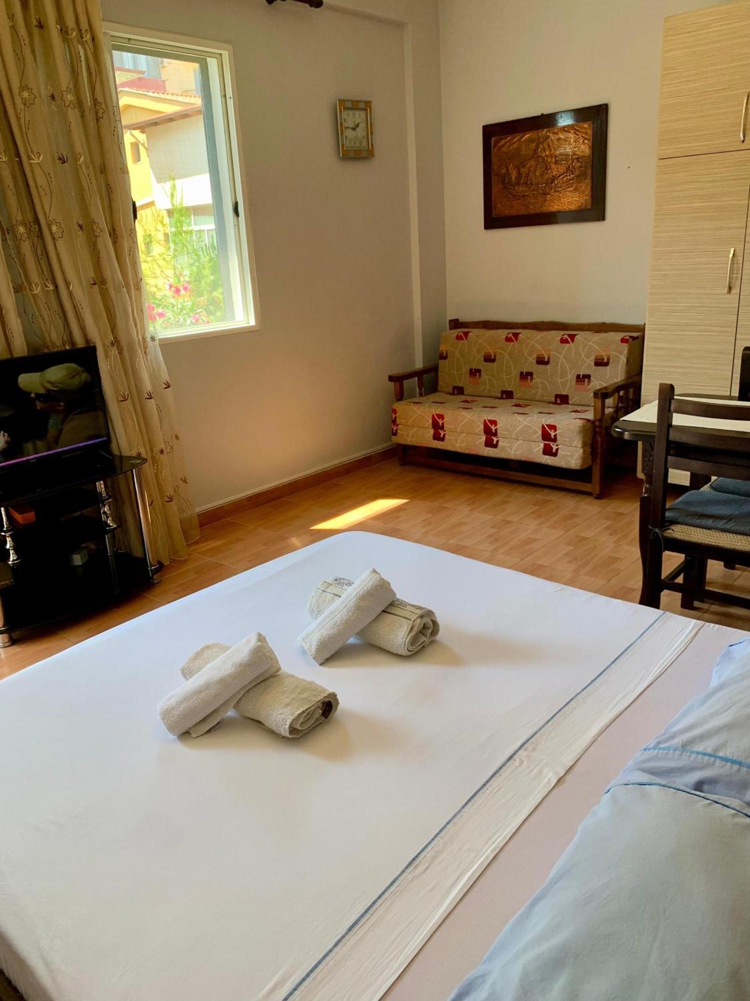 Gazi'S Apartament For Rent Golem  Extérieur photo